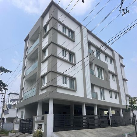 Thulasi Avenue Inn Pollāchi Exteriér fotografie