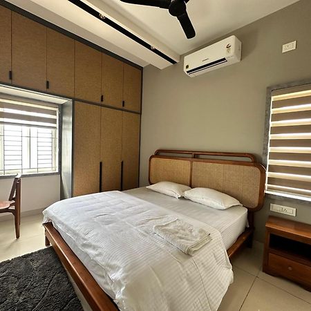Thulasi Avenue Inn Pollāchi Exteriér fotografie