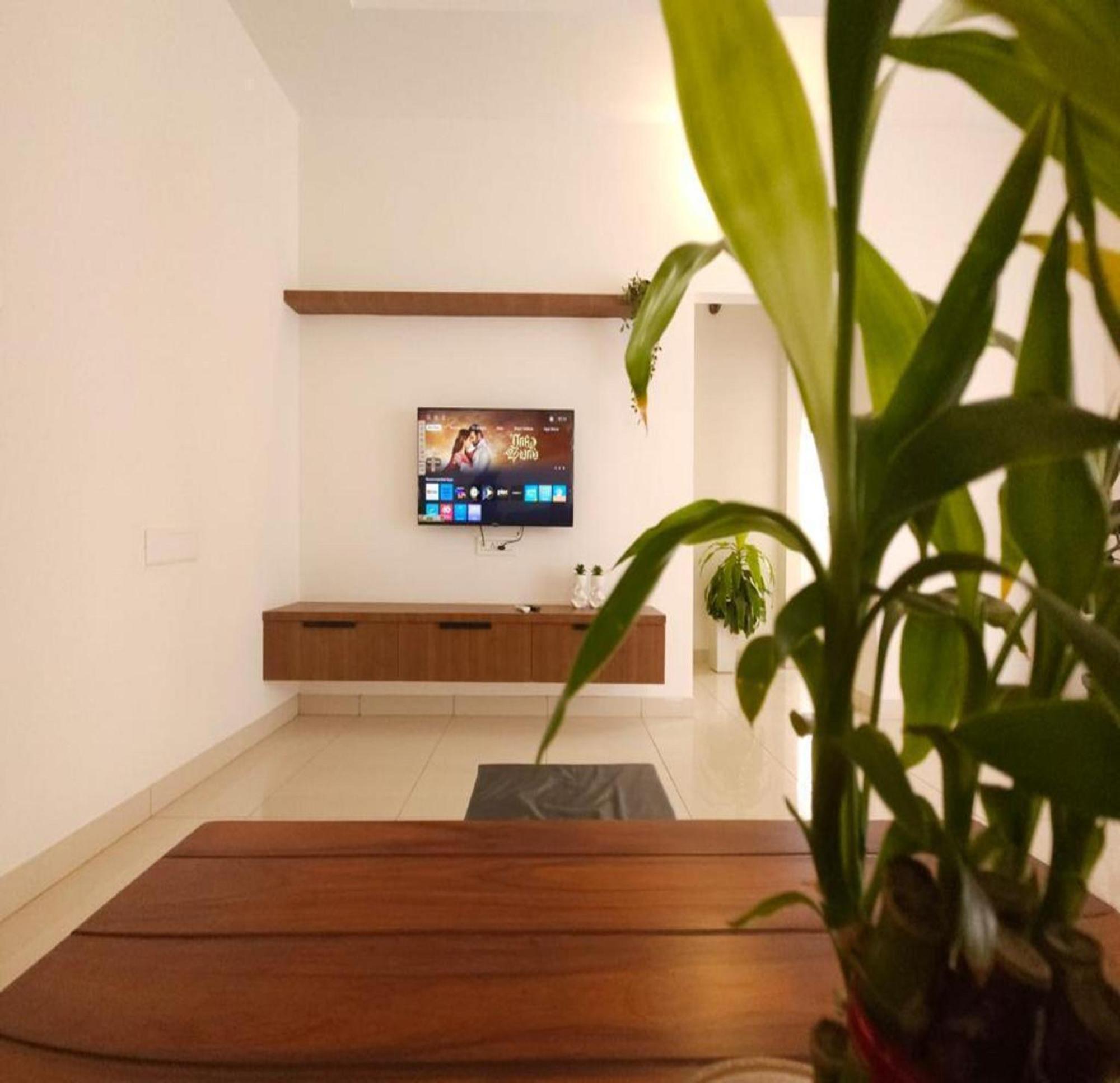 Thulasi Avenue Inn Pollāchi Exteriér fotografie