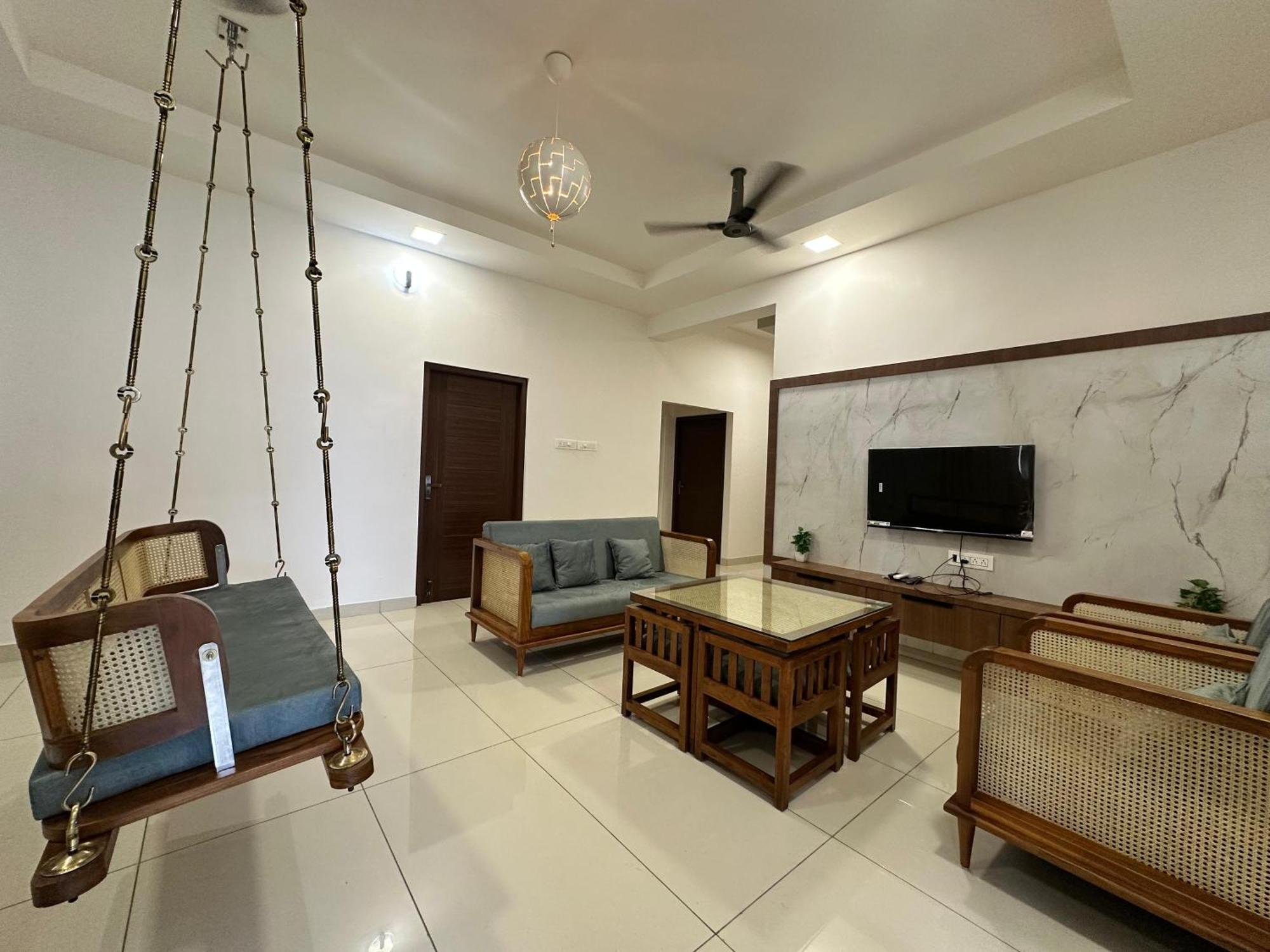 Thulasi Avenue Inn Pollāchi Exteriér fotografie
